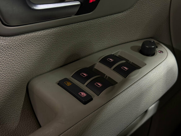 2007 Audi A4 III (B7), синий, 700000 рублей - вид 12