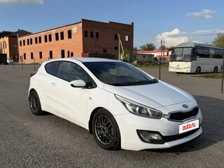 2013 Kia Ceed II, белый, 1100000 рублей, вид 3