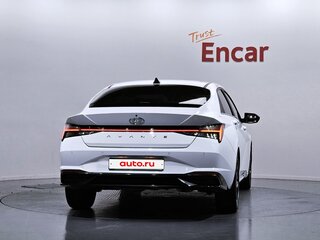 2023 Hyundai Avante VII, чёрный, 1894000 рублей, вид 4