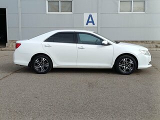 2012 Toyota Camry VII (XV50), белый, 1479000 рублей, вид 5