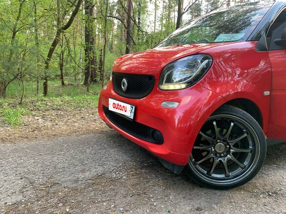 2017 Smart Fortwo III, красный, 1300000 рублей - вид 16