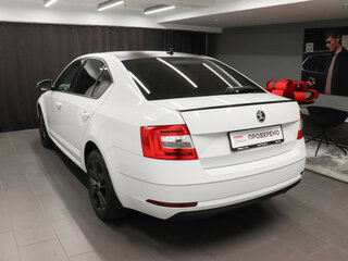 2019 Skoda Octavia III (A7) Рестайлинг, белый, 2547000 рублей, вид 3