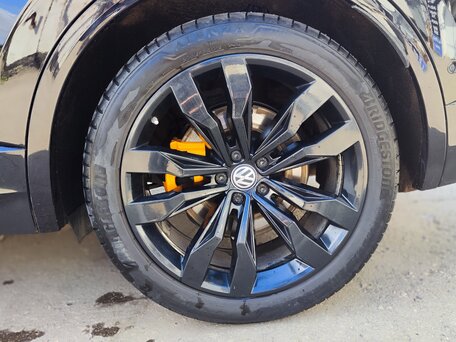 2019 Volkswagen Touareg III, чёрный, 4500000 рублей, вид 5
