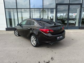 2013 Opel Astra J Рестайлинг, бежевый, 627000 рублей, вид 3