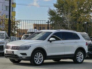 2017 Volkswagen Tiguan II, белый, 2288000 рублей, вид 1