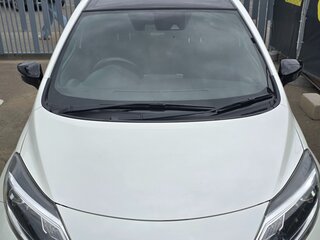 2018 Nissan Note e-Power II Рестайлинг, белый, 1400000 рублей, вид 4