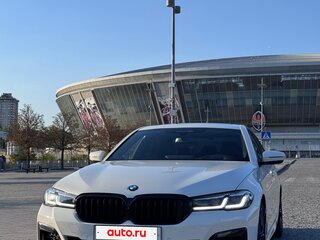 2021 BMW 5 серии 530i xDrive VII (G30/G31/G38) Рестайлинг, белый, 5100000 рублей, вид 3