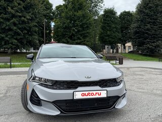 2021 Kia K5 III, серый, 2300000 рублей, вид 1