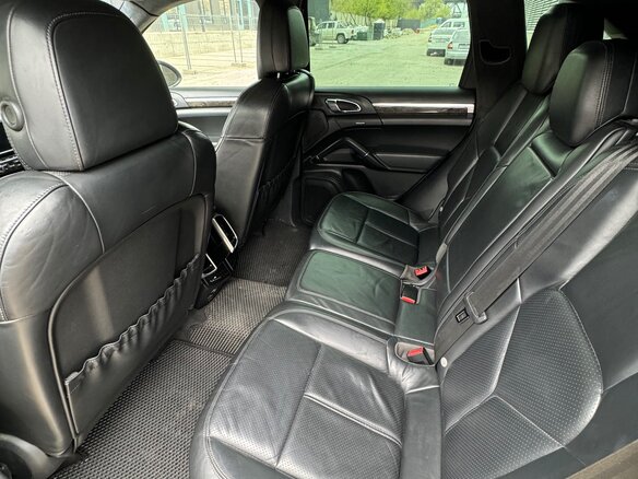 2010 Porsche Cayenne S II (958), серый, 1300000 рублей - вид 18