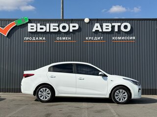 2018 Kia Rio IV, белый, 1349000 рублей, вид 3