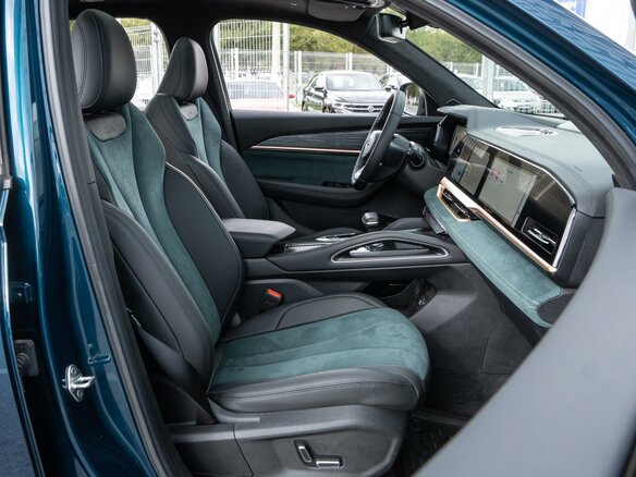 2024 Geely Monjaro I, синий, 3940000 рублей - вид 15