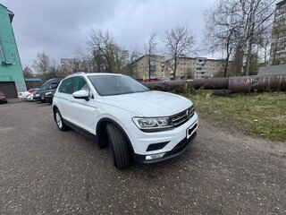 2017 Volkswagen Tiguan II, белый, 2500000 рублей, вид 1