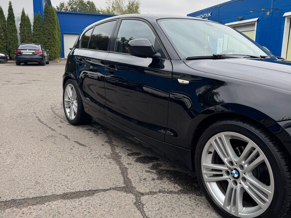 2011 BMW 1 серии 118i I (E81/E82/E87/E88) Рестайлинг, чёрный