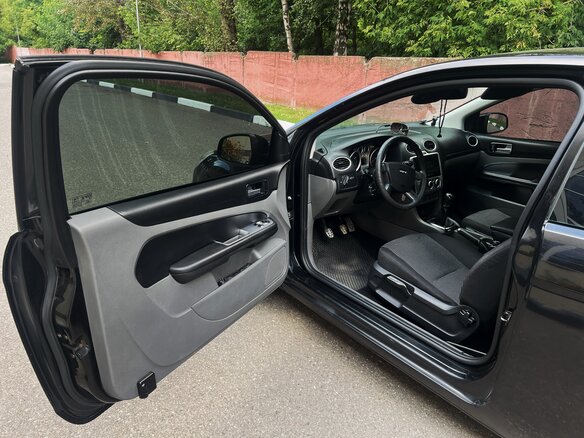 2010 Ford Focus II Рестайлинг, чёрный - вид 7