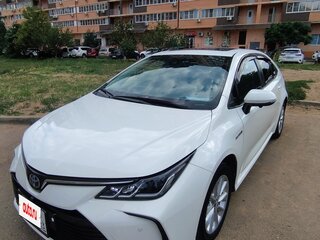 2022 Toyota Corolla Sporty XII (E210) Рестайлинг, белый, 2950000 рублей, вид 3