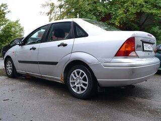 2003 Ford Focus I Рестайлинг, серебристый, 150000 рублей, вид 3