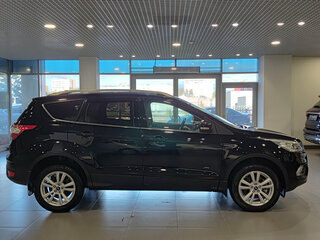 2017 Ford Kuga II Рестайлинг, чёрный, 1700000 рублей, вид 4