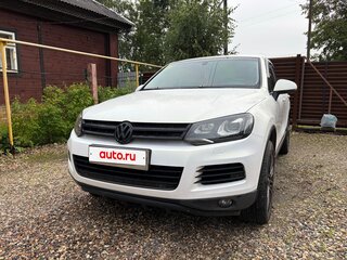 2010 Volkswagen Touareg II, белый, 2950000 рублей, вид 2