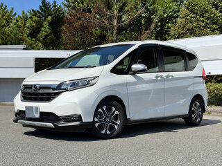 2021 Honda Freed+ II Рестайлинг, белый, 1810000 рублей, вид 1