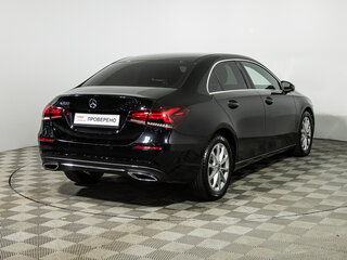 2019 Mercedes-Benz A-Класс 200 IV (W177), чёрный, 2499700 рублей, вид 5