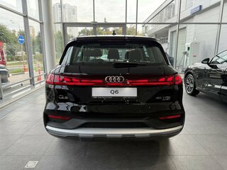 2026 Audi Q6 40 TFSI, чёрный, 7500000 рублей, вид 2