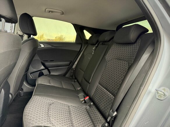 2020 Kia Ceed III, серый, 1670000 рублей - вид 25