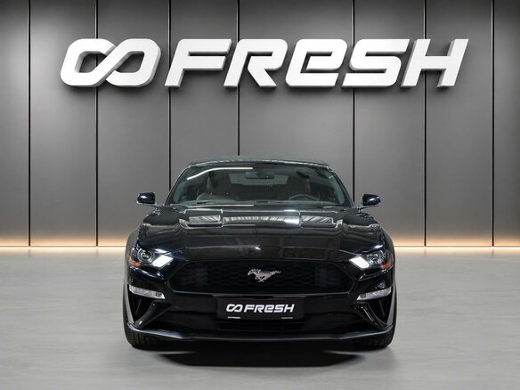2018 Ford Mustang VI Рестайлинг, чёрный, 3449000 рублей - вид 2