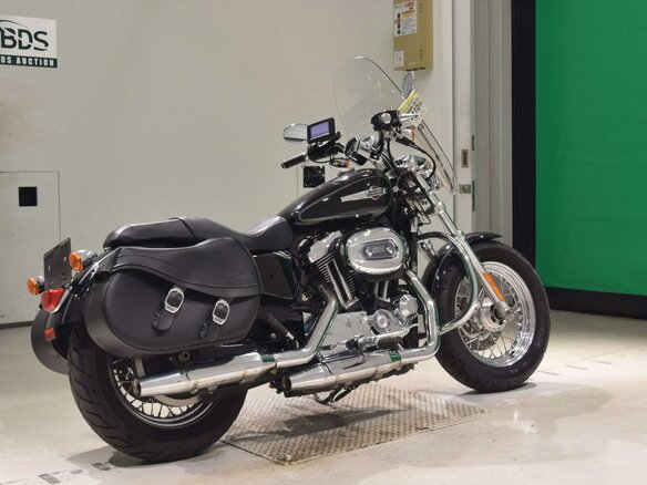 2011 Harley-Davidson Sportster 1200, чёрный, 777000 рублей - вид 4