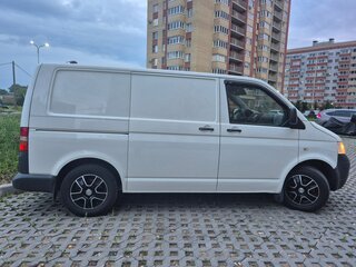 2009 Volkswagen Transporter T5, белый, 1300000 рублей, вид 2