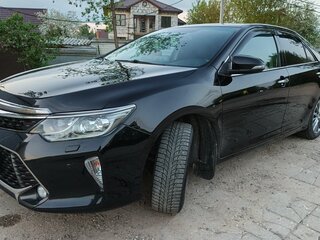 2018 Toyota Camry VII (XV50) Рестайлинг 2, чёрный, 2400000 рублей, вид 2