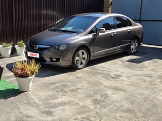 2010 Honda Civic VIII Рестайлинг, коричневый, 950000 рублей, вид 4