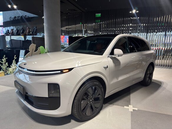 2025 Li Auto (Lixiang) L6 I, серый, 8100000 рублей - вид 1