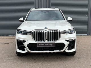 2022 BMW X7 40d I (G07), белый, 9900000 рублей, вид 2