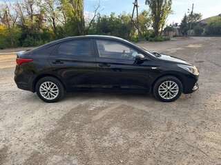 2018 Hyundai Solaris II, чёрный, 1180000 рублей, вид 3