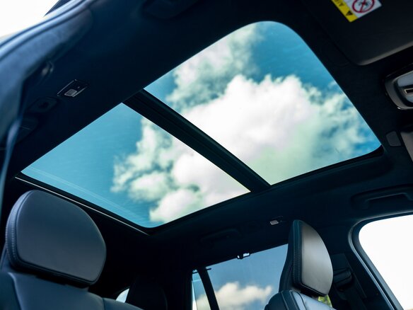 2026 Volvo XC90 B5 II Рестайлинг 2, чёрный, 10100000 рублей - вид 30