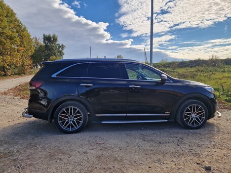 2016 Kia Sorento III Prime, чёрный, 2600000 рублей, вид 3