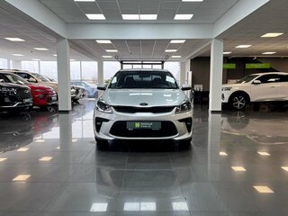2017 Kia Rio IV, серебристый, 1340000 рублей, вид 3