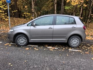 2010 Volkswagen Golf Plus II, серый, 800000 рублей, вид 3
