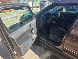2015 Skoda Yeti I Рестайлинг, коричневый, 1150000 рублей, вид 5