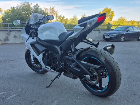 2019 Suzuki GSX-R 750, белый, 980000 рублей, вид 3