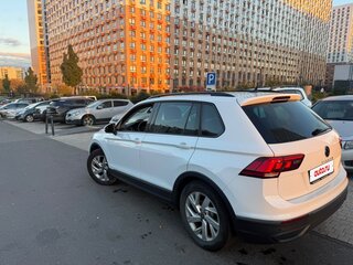 2021 Volkswagen Tiguan II Рестайлинг, белый, 2920000 рублей, вид 4