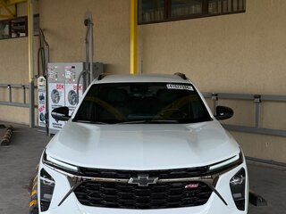 2023 Chevrolet Trax II, белый, 1750000 рублей, вид 3