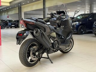 2026 Yamaha TMAX, серый, 1600000 рублей, вид 4
