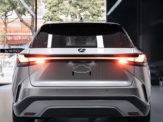 2025 Lexus RX 300 V, серебристый, 6800002 рублей, вид 4