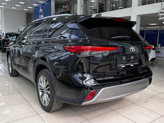 2026 Toyota Highlander IV (XU70), чёрный, 5290000 рублей, вид 4