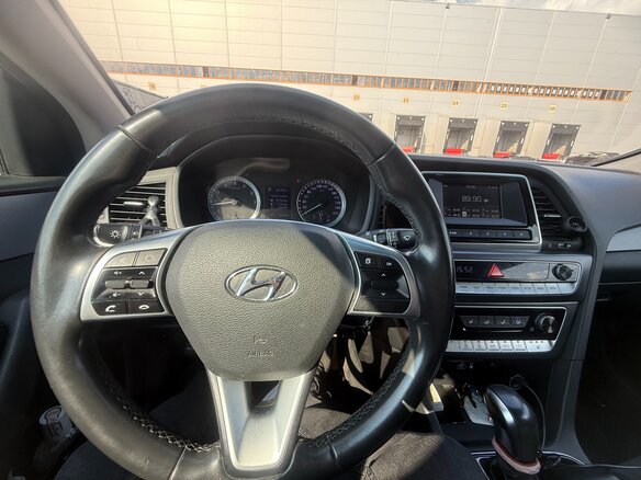 2019 Hyundai Sonata VII (LF) Рестайлинг, белый, 1350000 рублей - вид 8