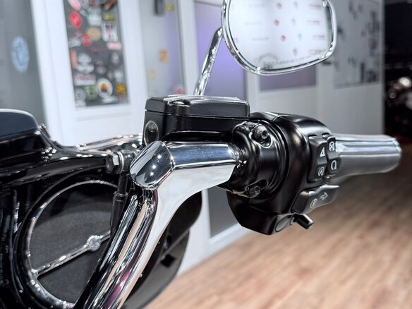 2017 Harley-Davidson Street Glide, фиолетовый, 1799000 рублей - вид 23