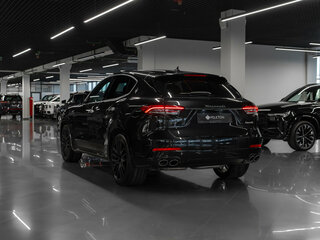2021 Maserati Levante GT Hybrid I Рестайлинг, чёрный, 7100000 рублей, вид 4