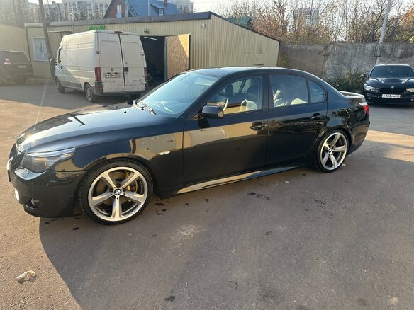 2005 BMW 5 серии 530d V (E60/E61), чёрный, 1700000 рублей - вид 10