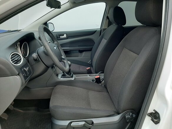 2011 Ford Focus II Рестайлинг, белый, 549000 рублей - вид 9